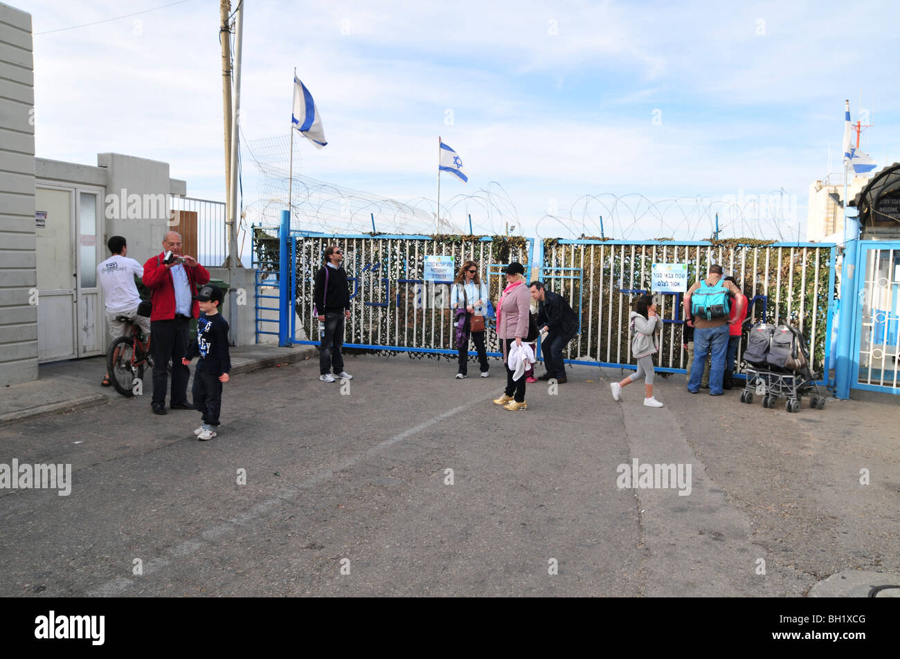 Israel kibbutz rosh hanikra lebanese hires stock photography and