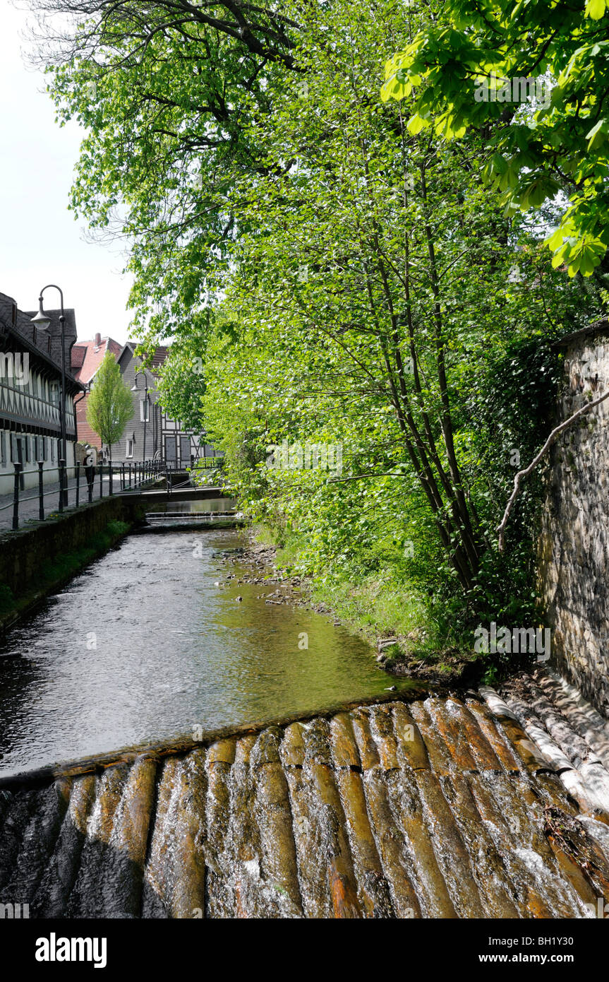 Blick auf die Abzucht, einem Fluss in Goslar, Deutschland. - View onto the Abzucht, a river in Goslar, Germany. Stock Photo