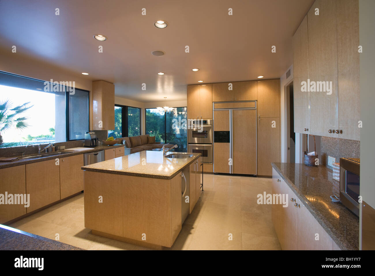 Open Plan Kitchen In Neutral Colours Palm Springs Stock Photo Alamy