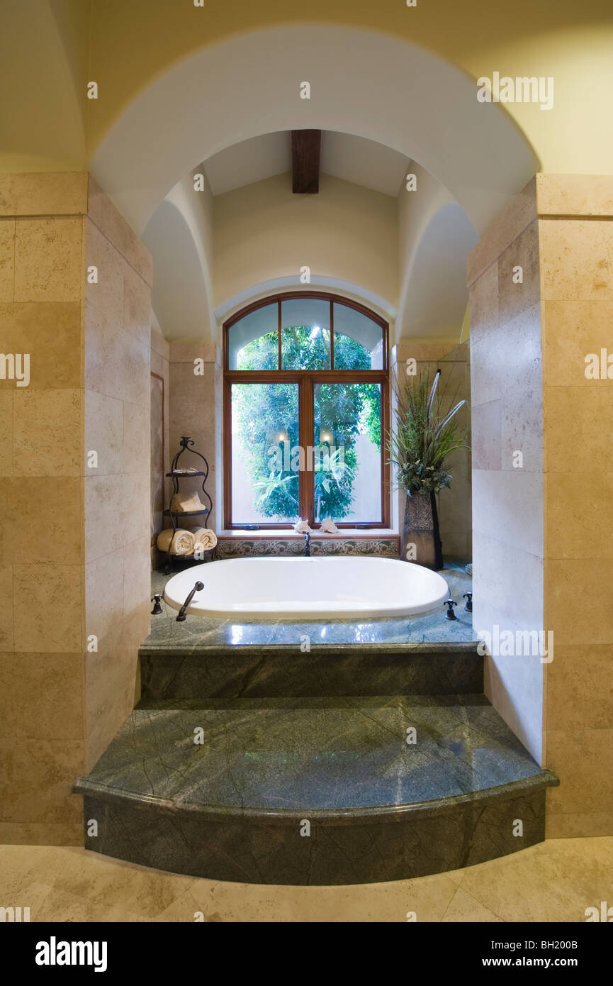 Sunken bath hi-res stock photography and images - Alamy