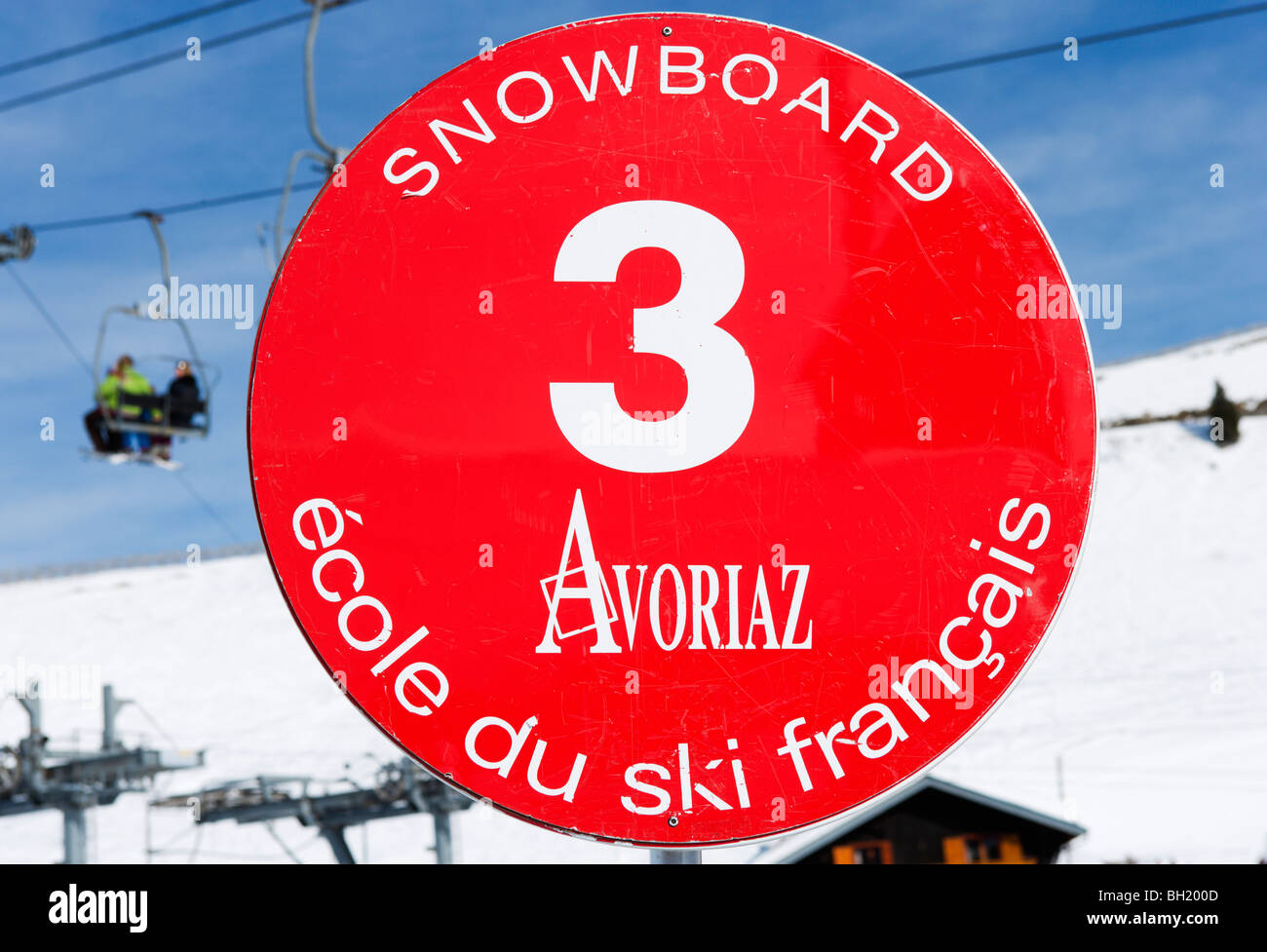 Broche école De Ski Avoriaz Alpe - Village D'enfants - Années 2000