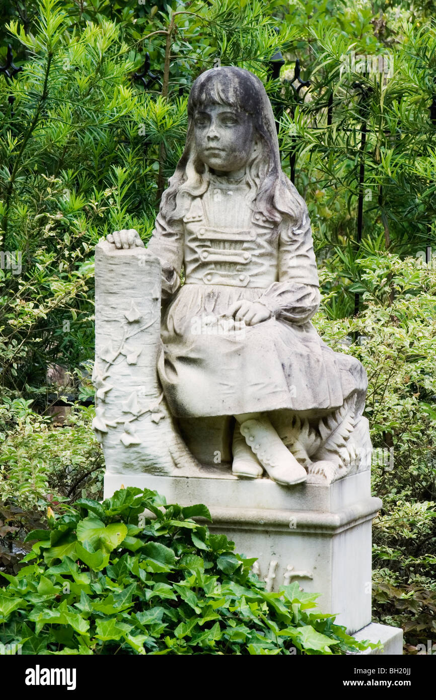 Gracie sculpture in the Bonaventure Cemetery Savannah, Georgia Stock Photo