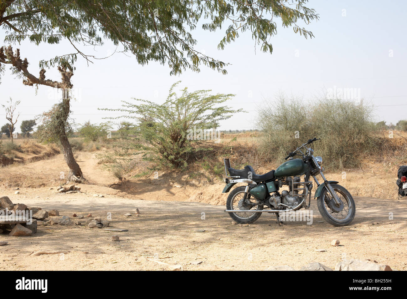 motorbikes in desert India Stock Photo Alamy