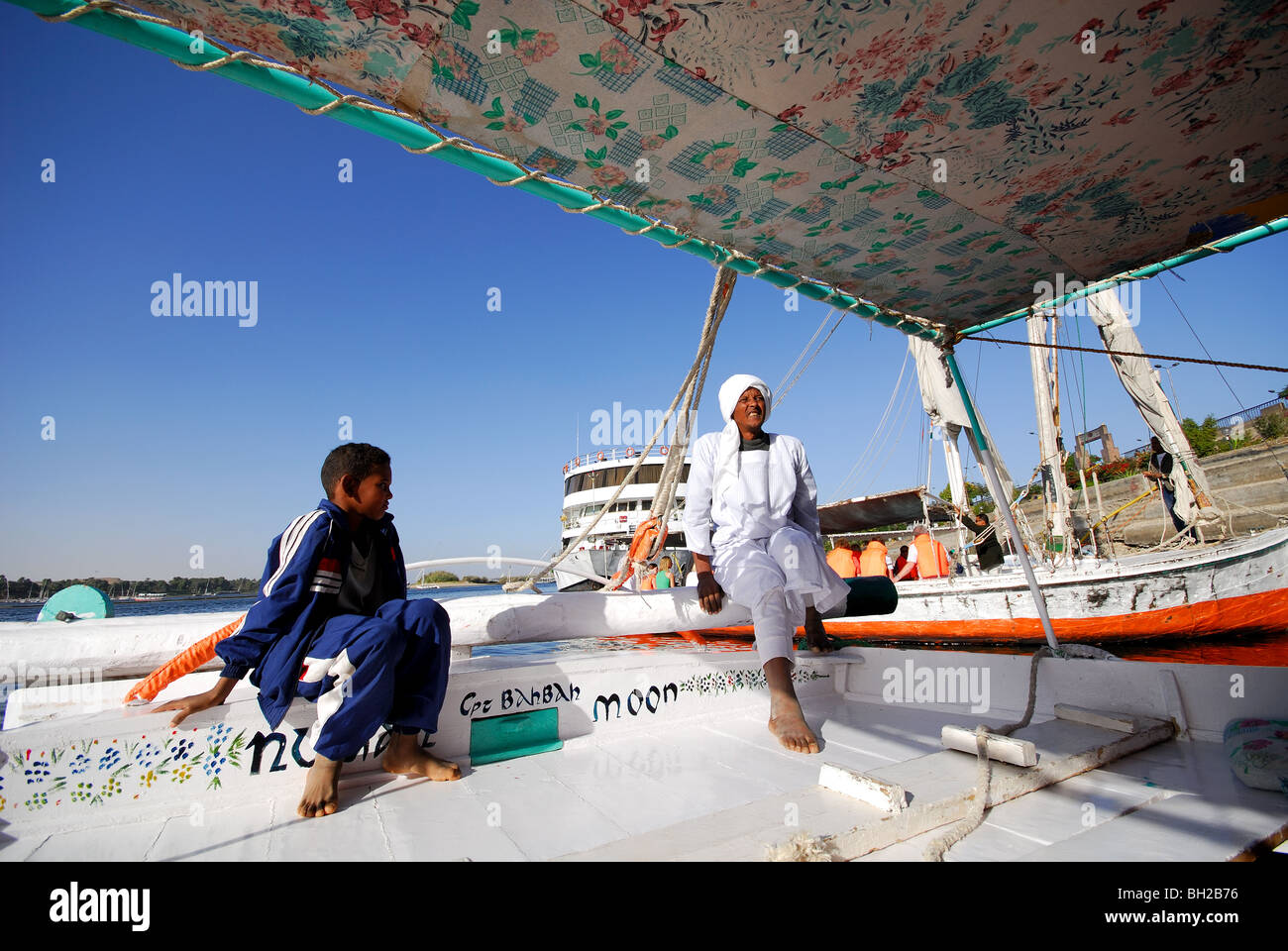 Egyptian boy boat hi-res stock photography and images - Alamy