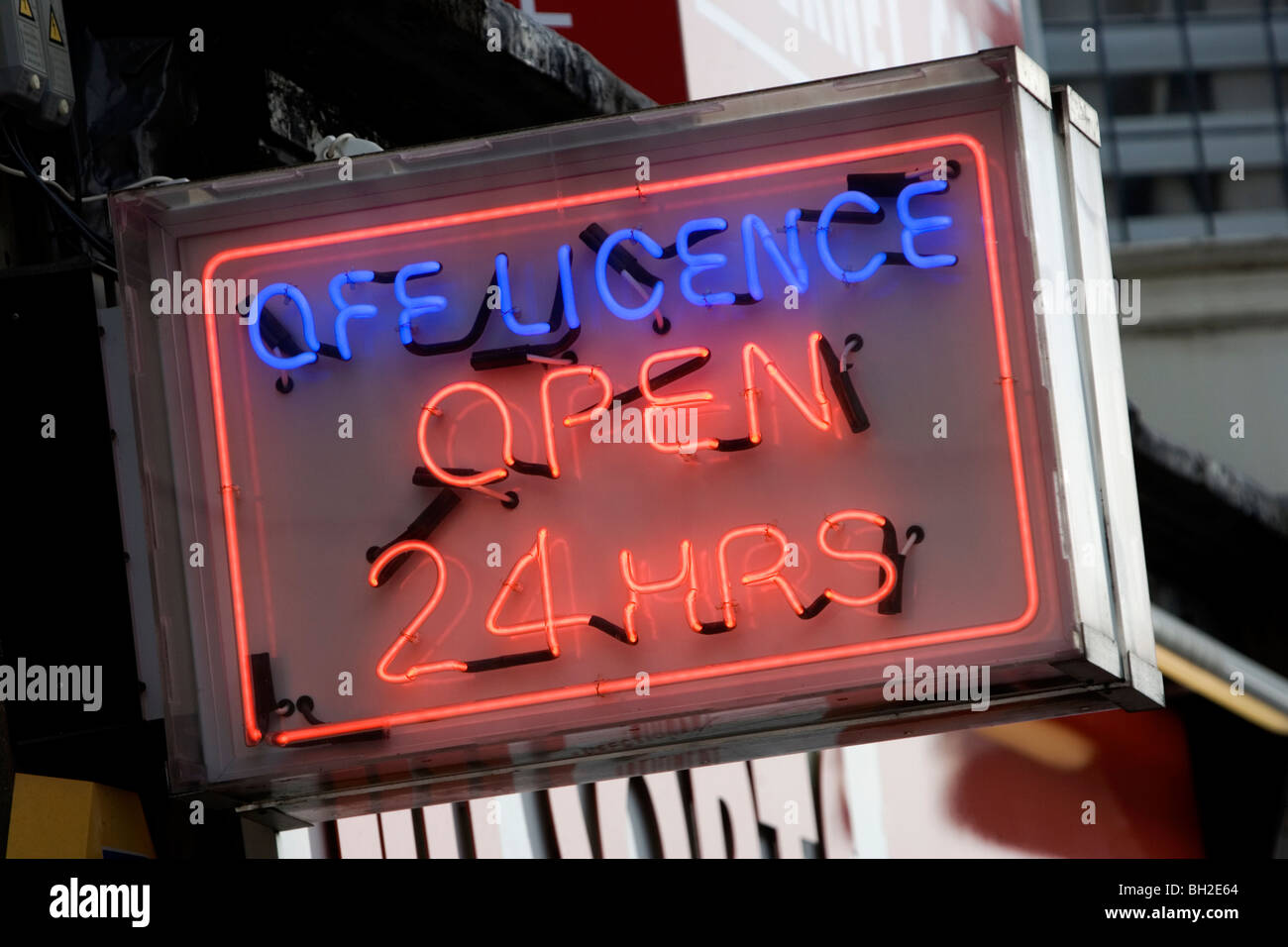 Off licence and sign hires stock photography and images Alamy