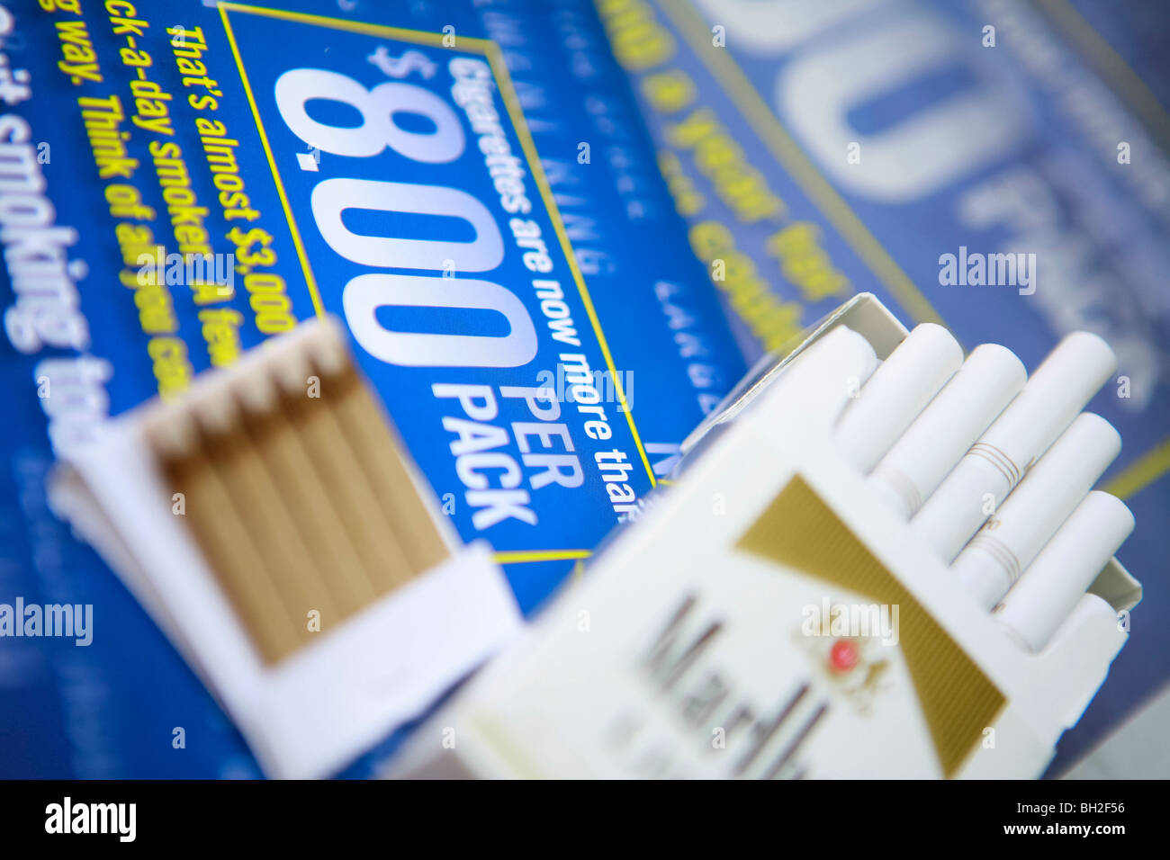 Marlboro cigarette and book of matches Stock Photo Alamy