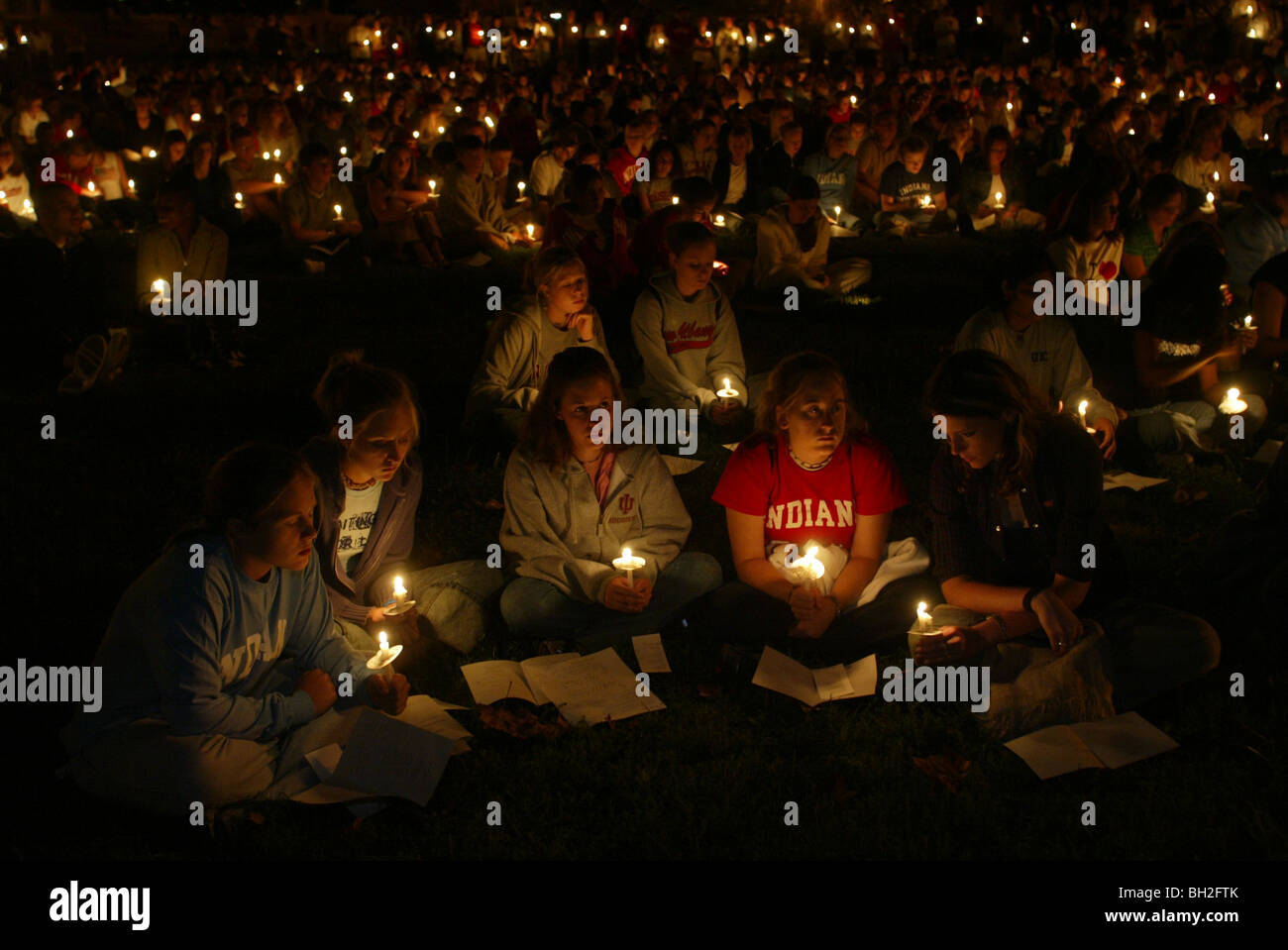 Hundreds Attend A Candlelight Ceremony And Interfaith Rememberance On ...
