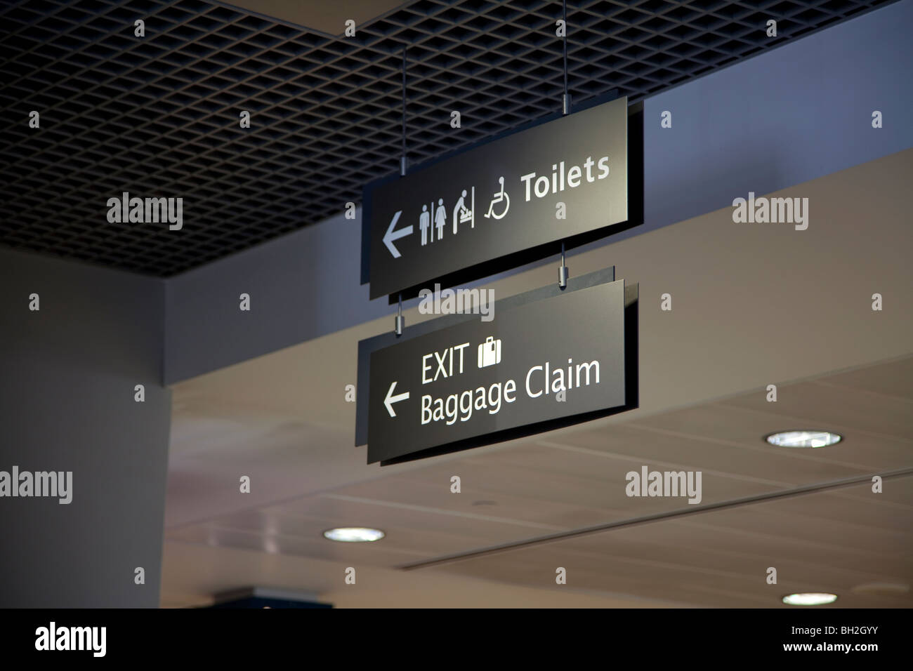 Airport warning signs hires stock photography and images Alamy