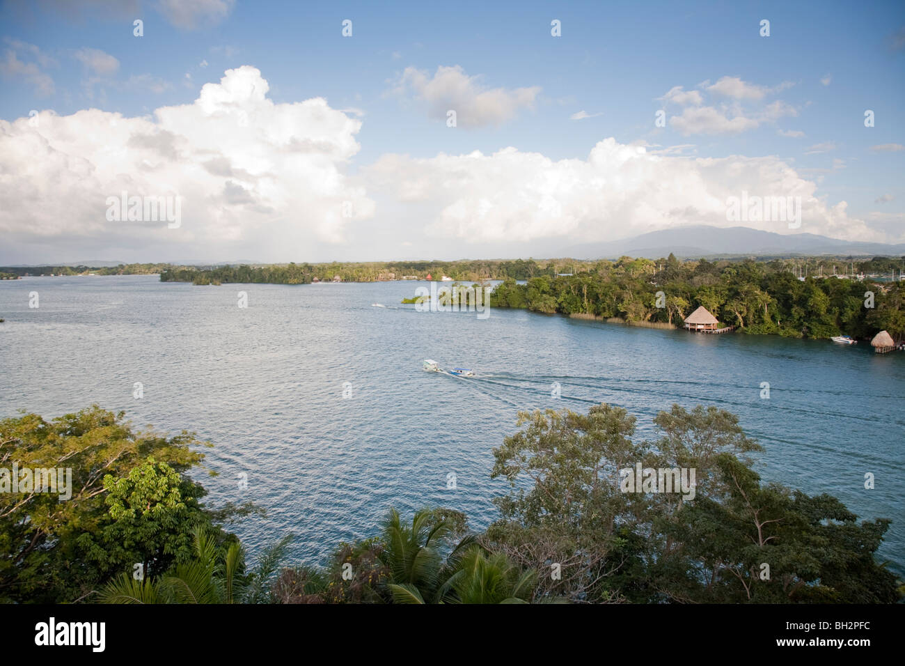 Rio Dulce, Fronteras, Lago de Izabal, Guatemala. Stock Photo