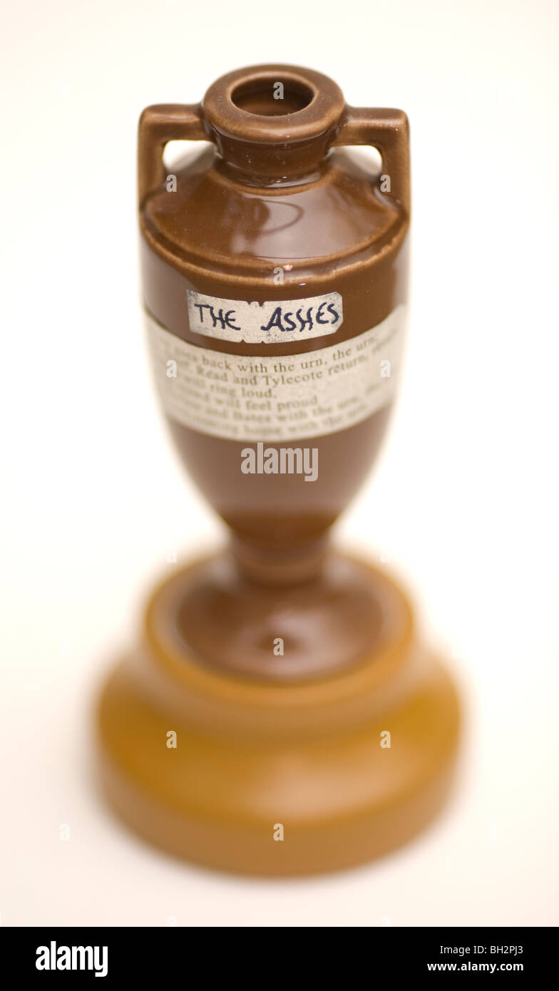 The ashes cricket trophy hires stock photography and images Alamy