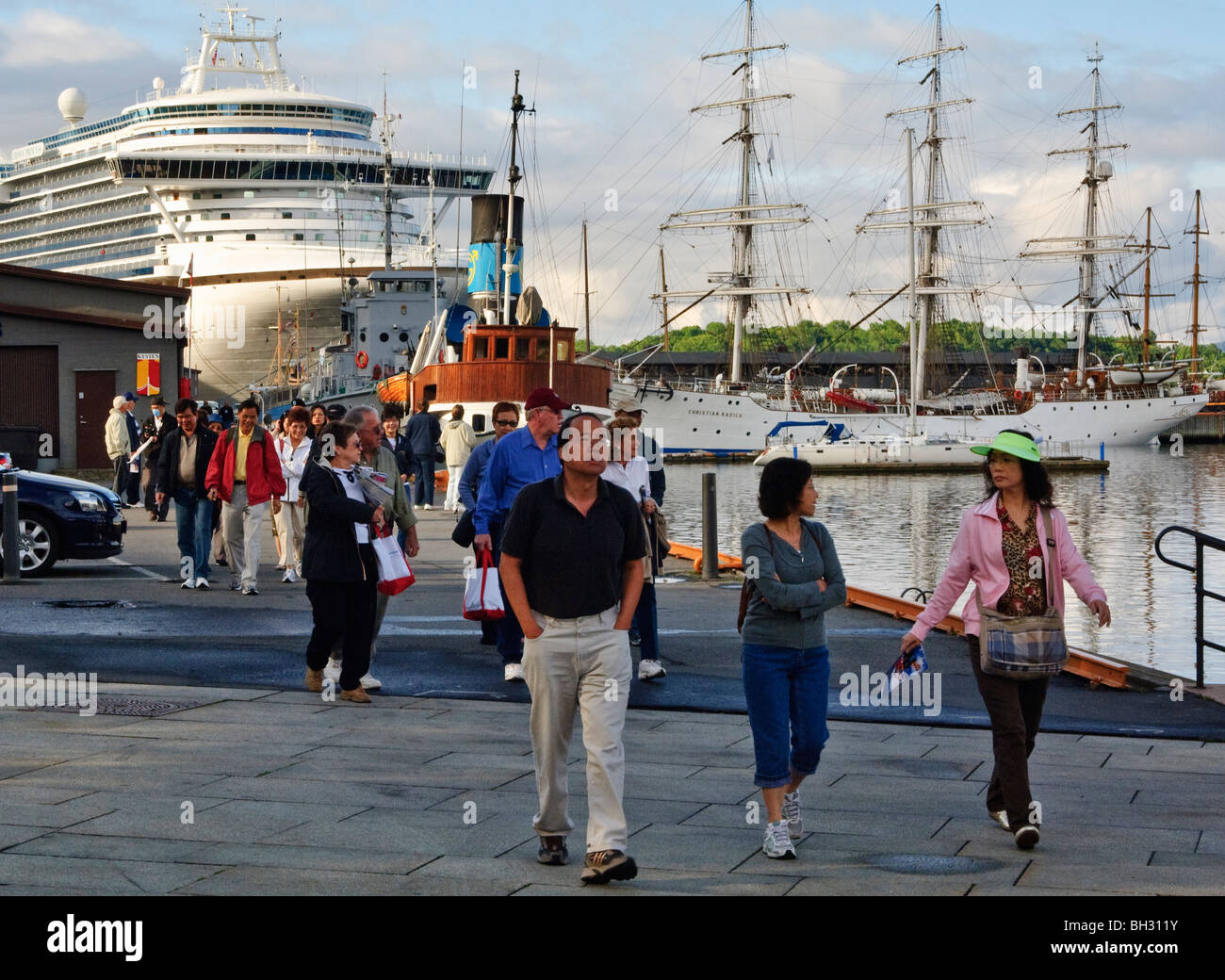 The Crown Princess Cruise Liner High Resolution Stock Photography and ...