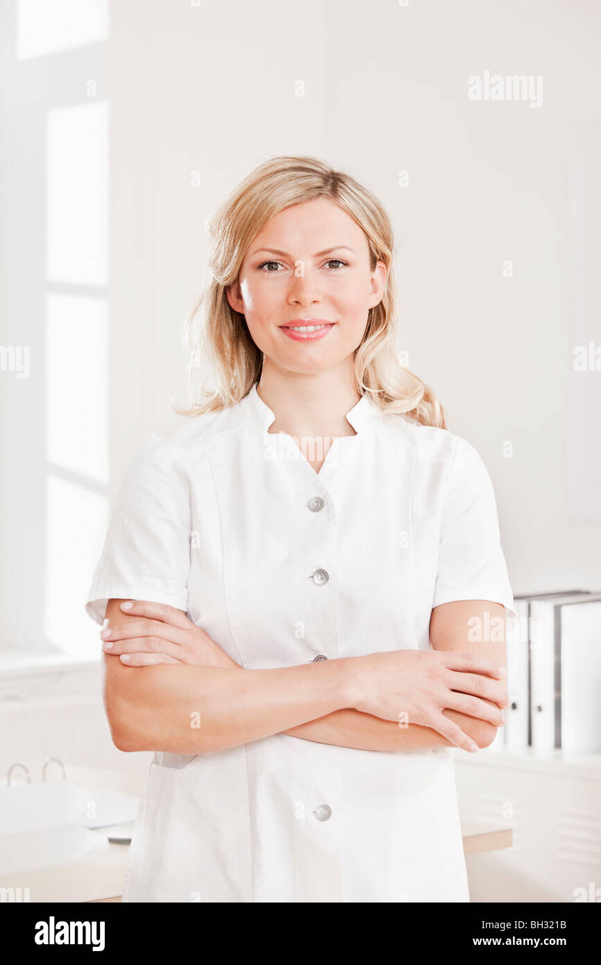Lab coat hi-res stock photography and images - Alamy