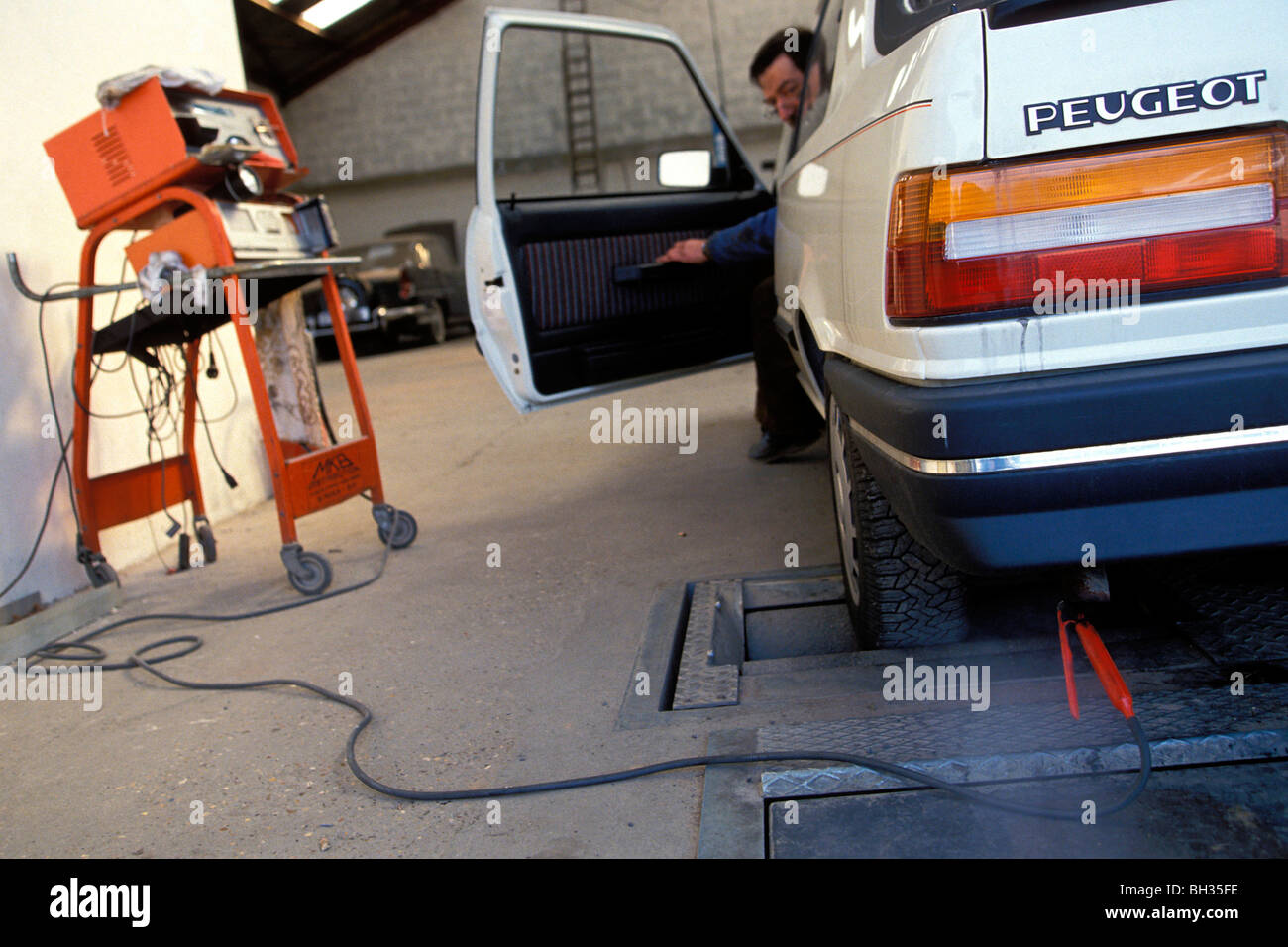 Emissions inspection hires stock photography and images Alamy