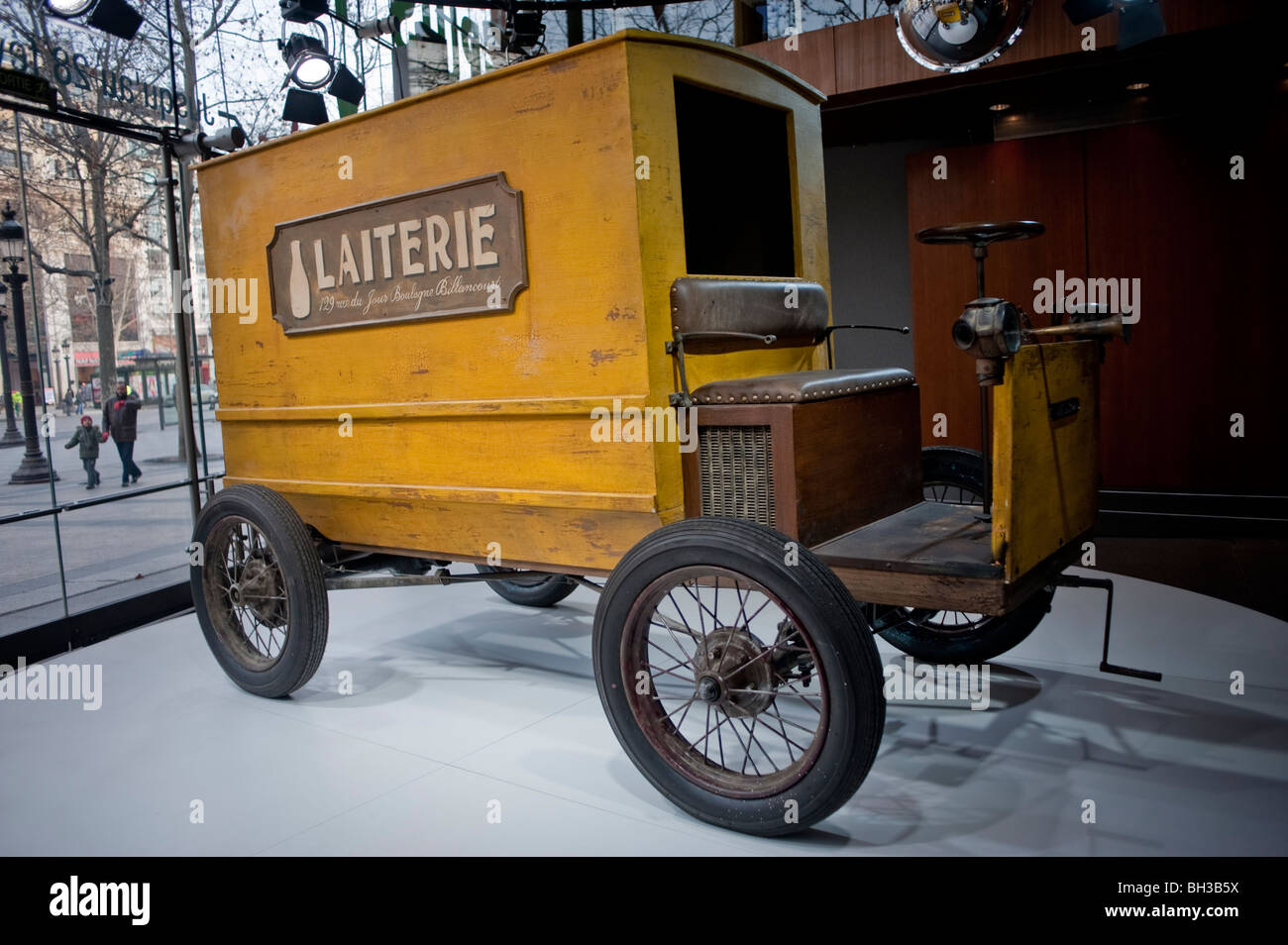 Paris, France, Old Delivery Truck on display in Renault Company Showroom, Classical Cars Stock Photo