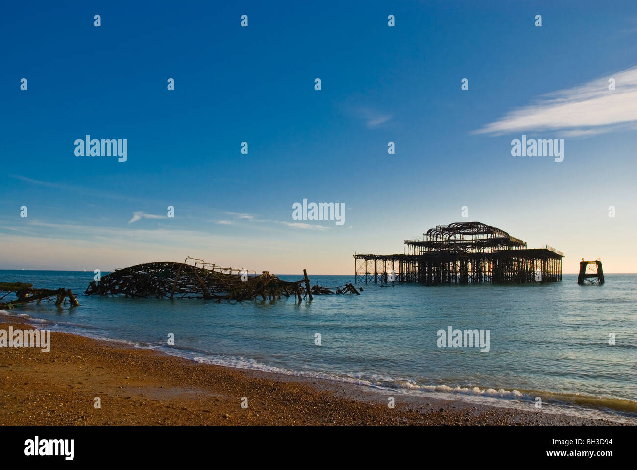 Brighton west pier burnt down hires stock photography and images Alamy