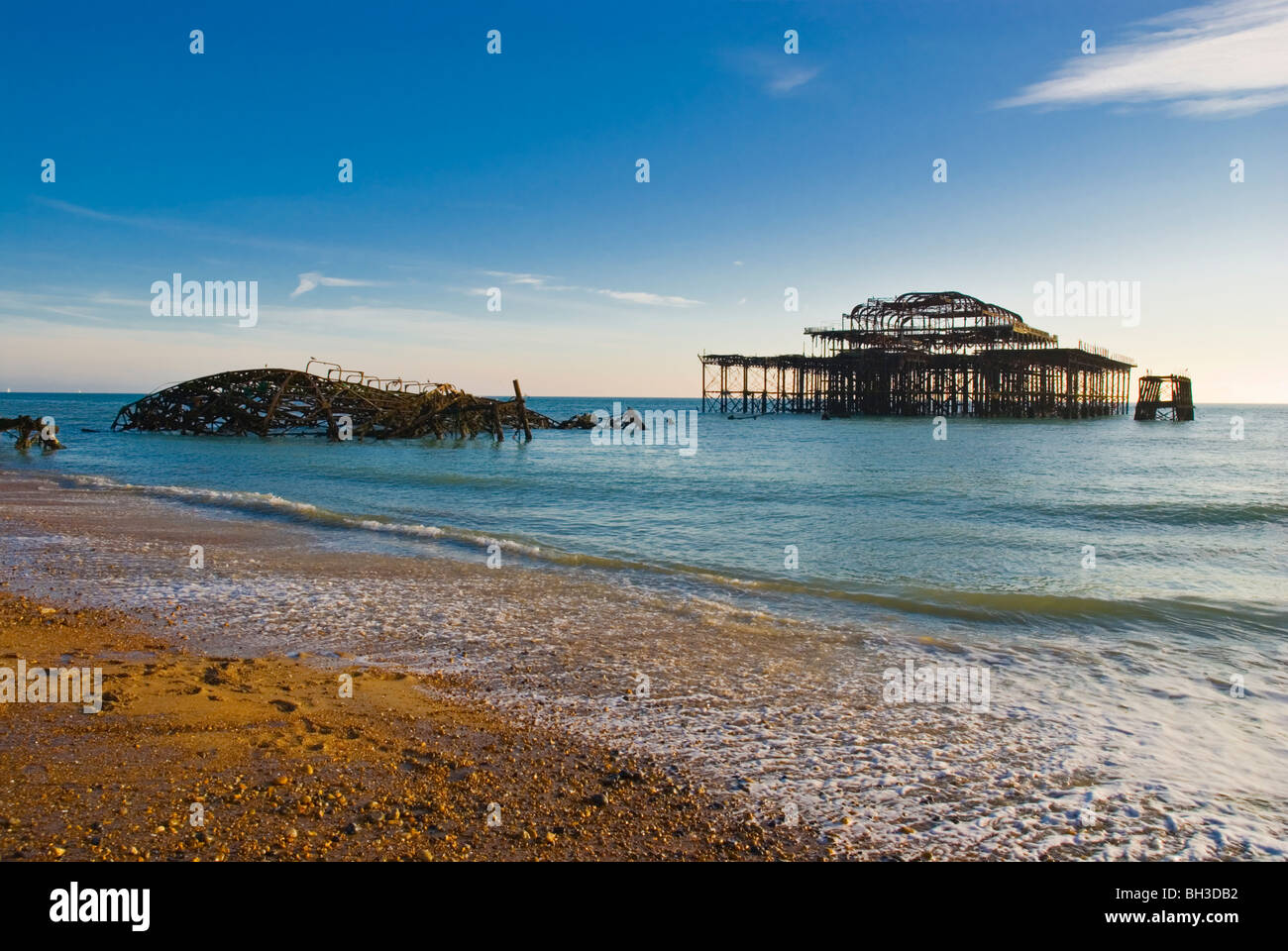 Brighton west pier burnt down hires stock photography and images Alamy