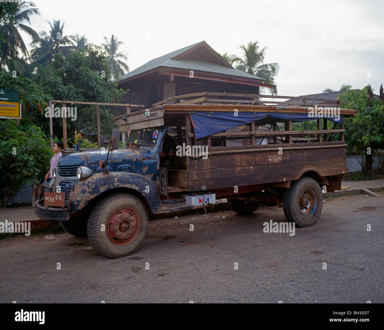 old Dodge truck alter Dodge LKW Myanmar Burma Stock Photo