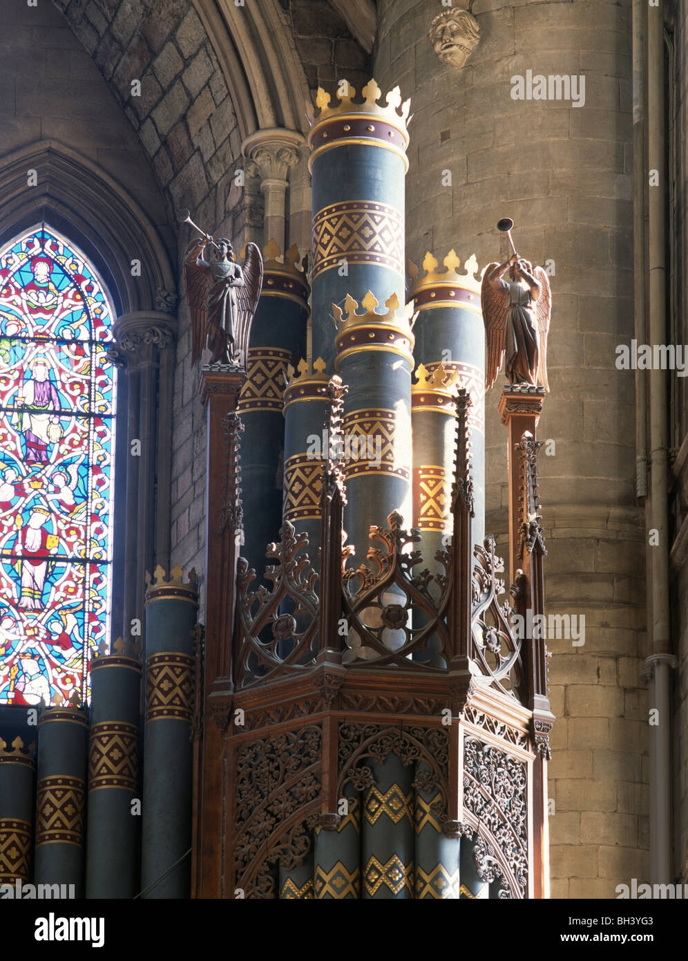 Worcester Cathedral: the organ case with trumpeting angels in the south transept 1850s-60s Stock Photo