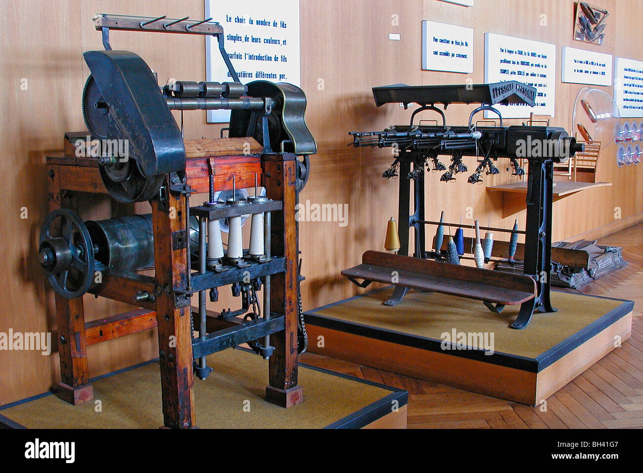 WEAVING LOOM, CLOTH MUSEUM, LOUVIERES, EURE (27), NORMANDY, FRANCE