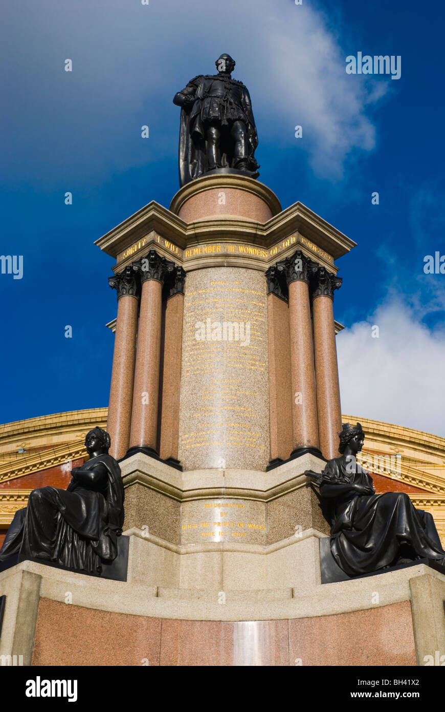 Statue outside royal albert hall hires stock photography and images