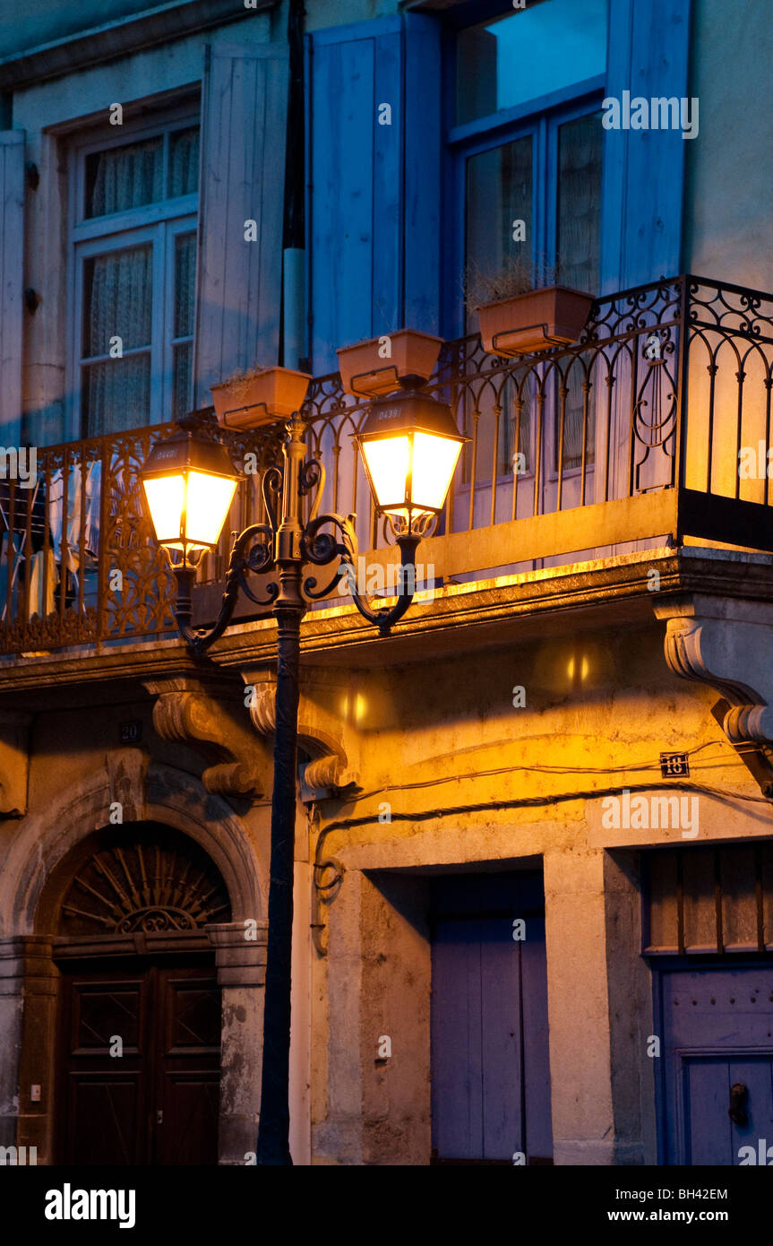 Lit street lamps hi-res stock photography and images - Alamy