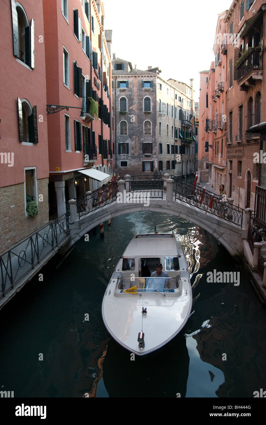 Sight seeing boat hi-res stock photography and images - Alamy