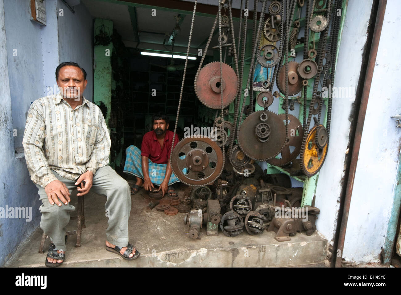 Car Parts India Mechanics Motor Market Old Delhi Stock Photo Alamy