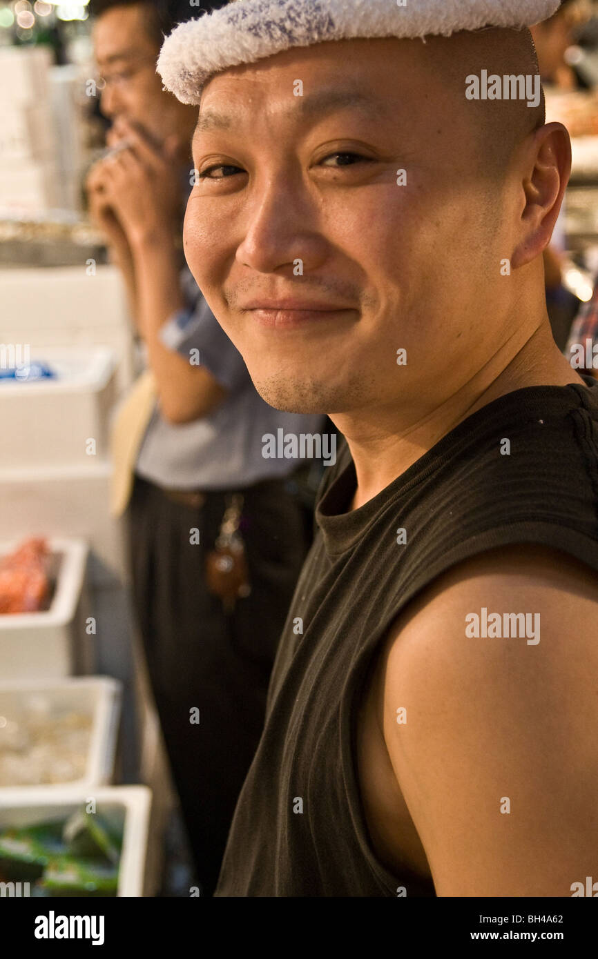 Honshu Fishmonger Japan Tokyo Tsukiji Fish Market Stock Photo Alamy