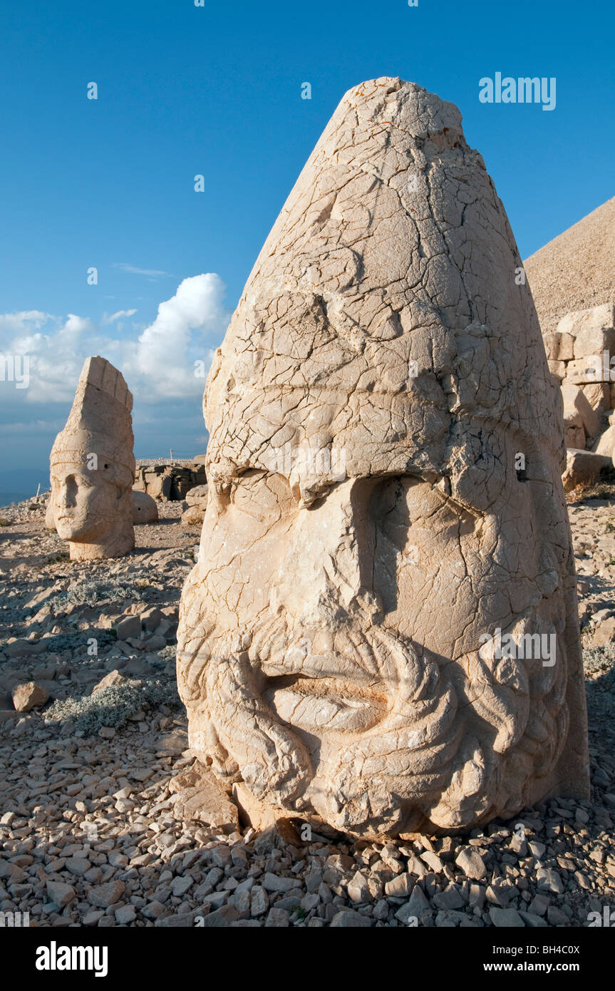 Head of Zeus on the western terrace of Mount Nemrut Stock Photo