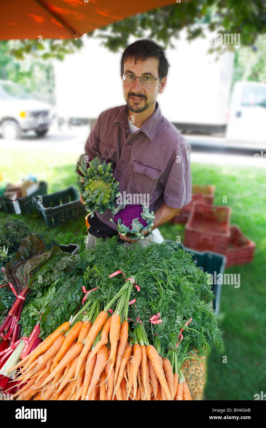 Farmer with produce, Riverdale Farmers's Market, Riverdale Farmer's Market, Toronto, Ontario Stock Photo