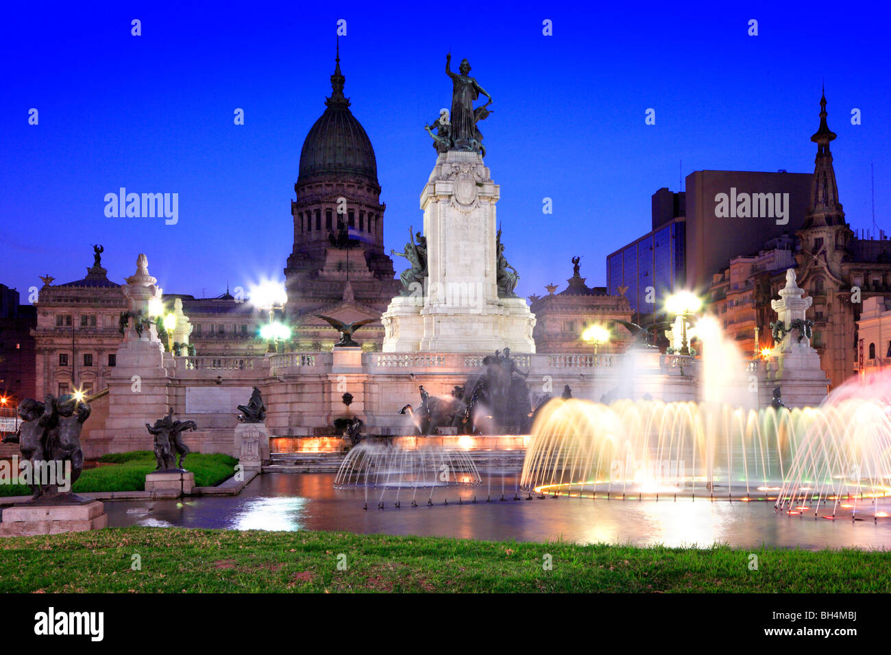 “Two Congress square” park Fountaine, and sculptures. Congreso neighborhood,  Buenos Aires, Argentina Stock Photo