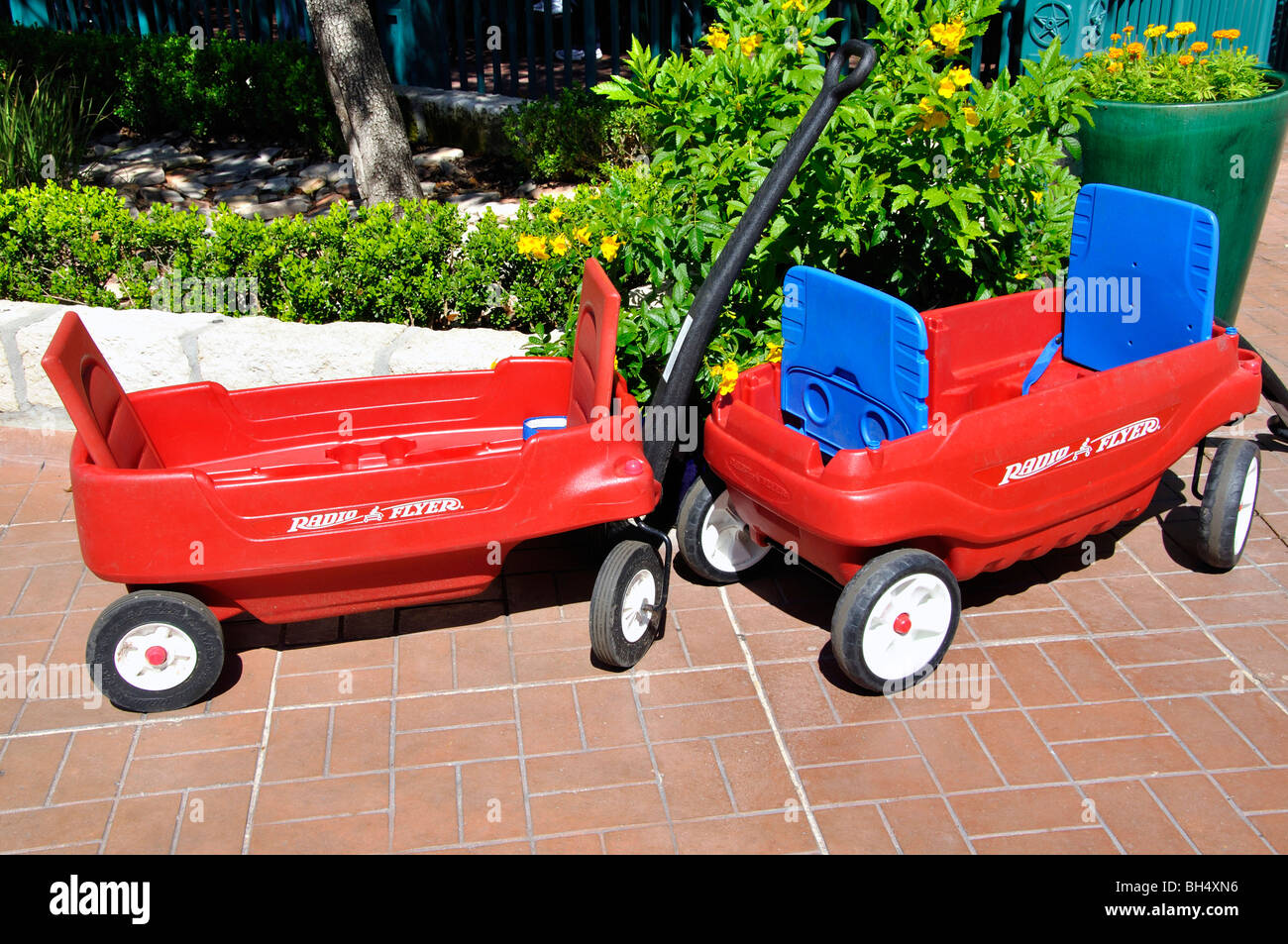 Wagon wagons hires stock photography and images Alamy