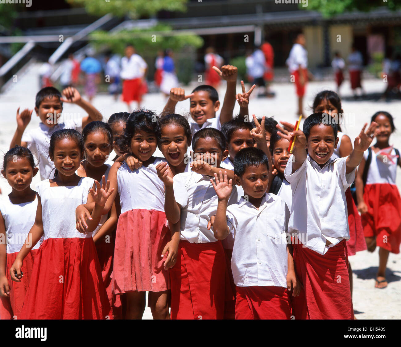 Group of Samoan school children outside classrooms, Upolu Island, Samoa Stock Photo