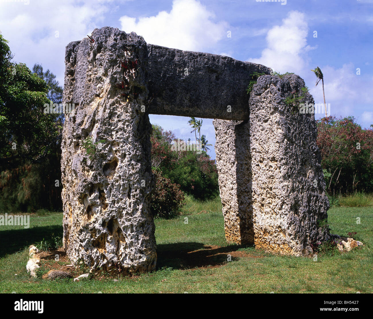 Ancient stone Trilithon Monument, Niutoua, Ha'amonga a Maui, Tongatapu, Kingdom of Tonga Stock Photo