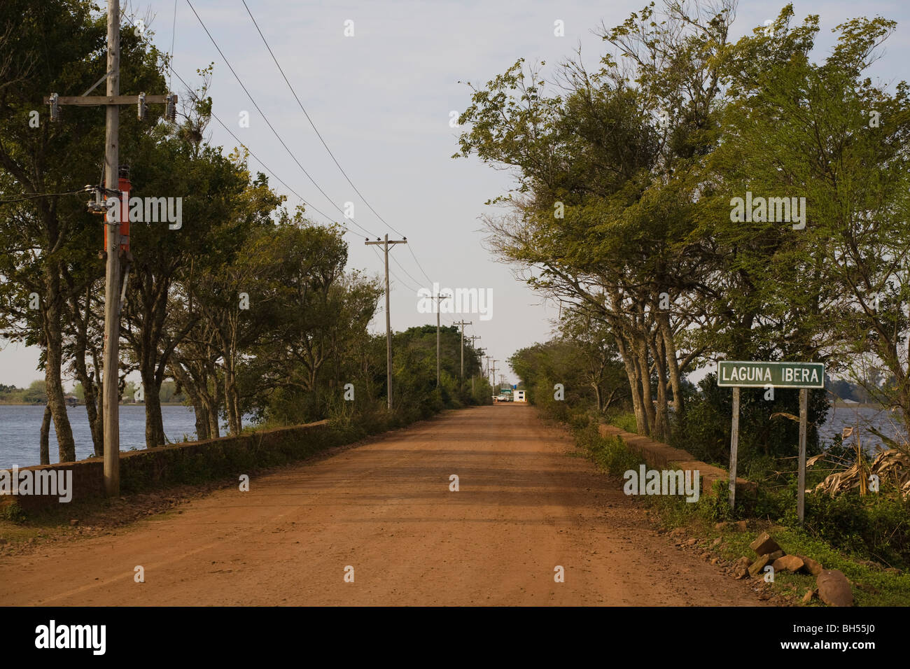 Straße nach Carlos Pellegrini, Laguna Ibera, Argentinien Stock Photo