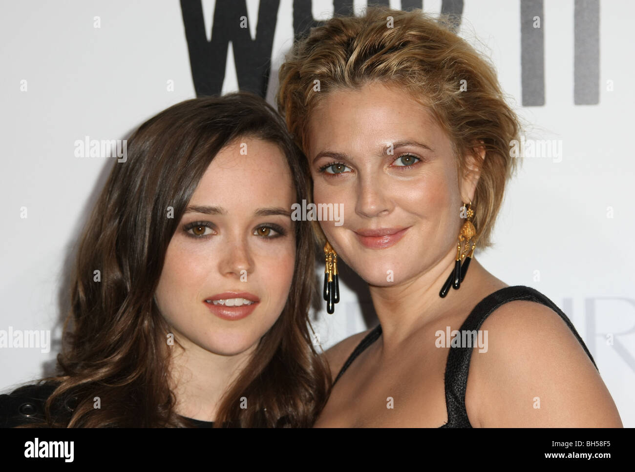 ELLEN PAGE DREW BARRYMORE WHIP IT FILM PREMIERE HOLLYWOOD LOS ANGELES CA USA 29 September 2009 Stock Photo