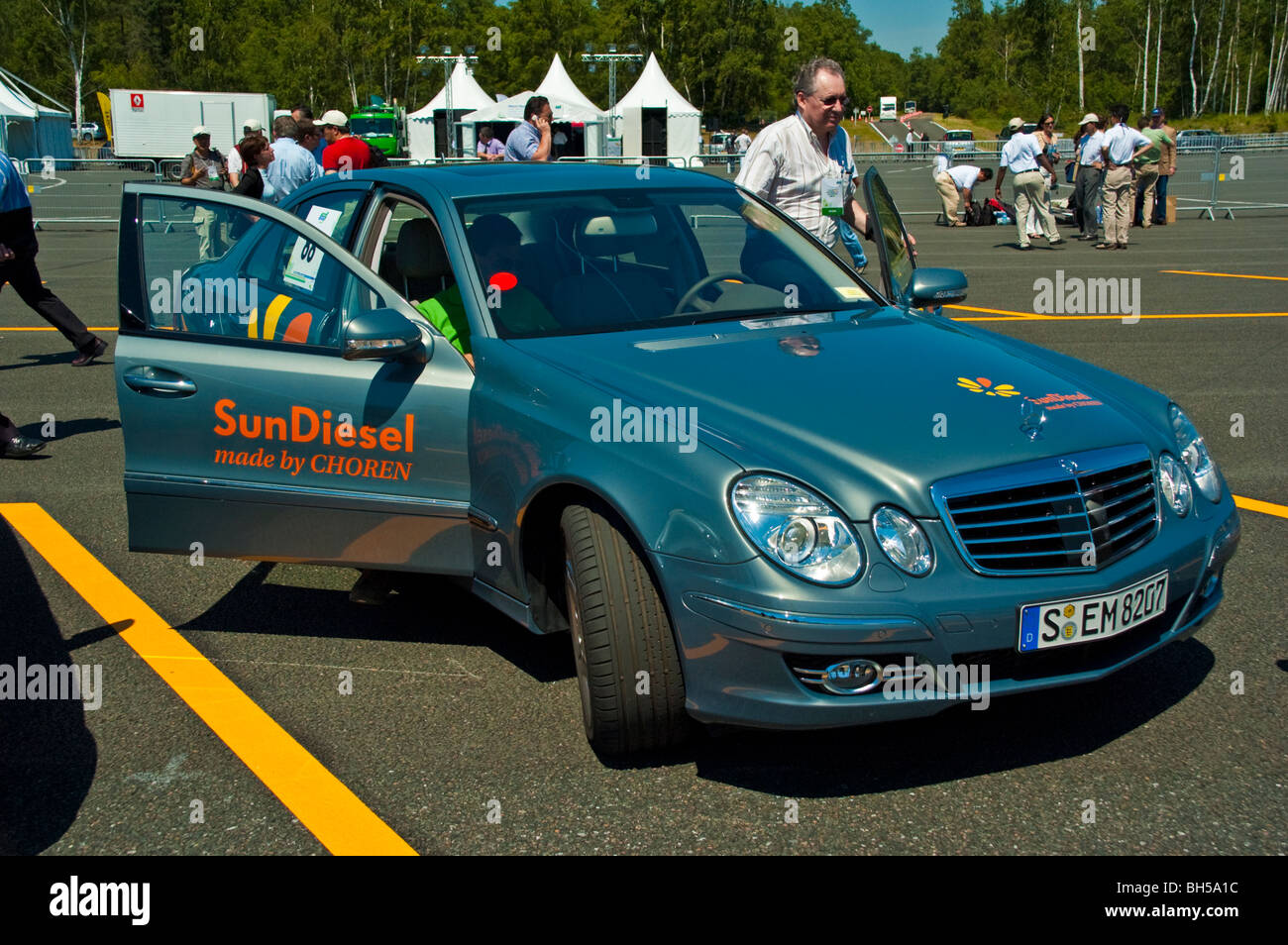Mercedes E-Class with SunDiesel made by Choren graphic at the Michelin Challenge Bibendum 2006 Stock Photo