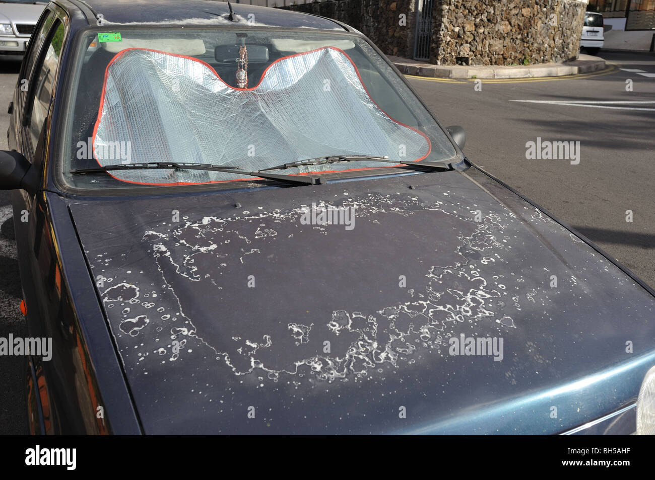 Sun damaged paint on car hi-res stock photography and images - Alamy
