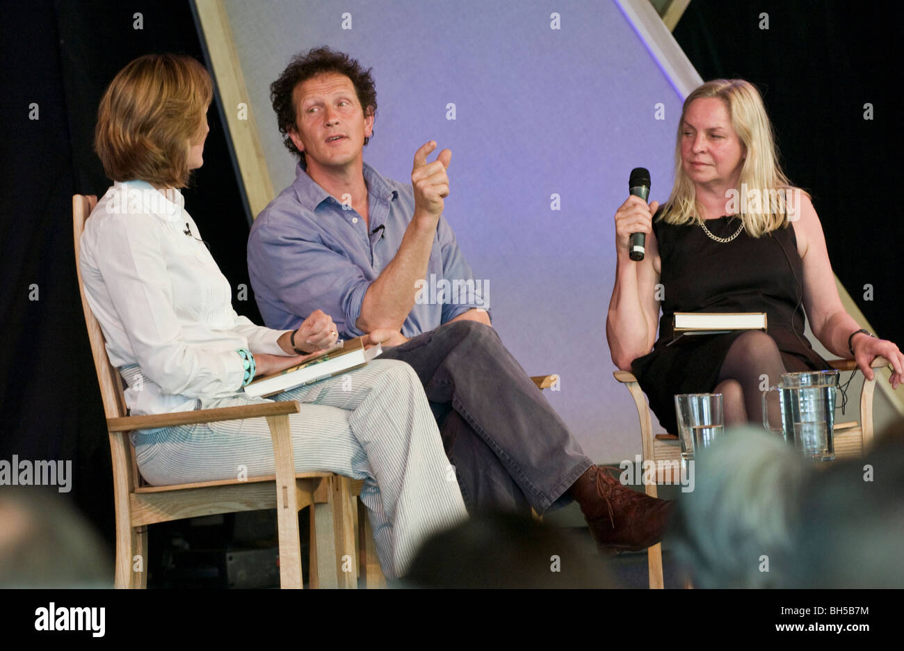 Monty and Sarah Don talking to Francine Stock at Hay Festival 2009. Stock Photo
