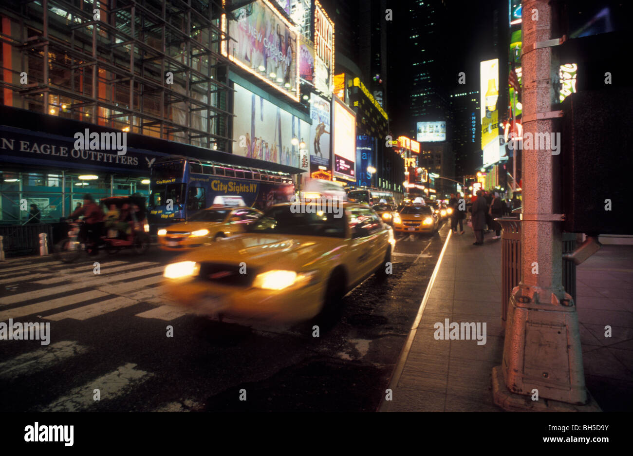 Times square new york lights hi-res stock photography and images - Alamy