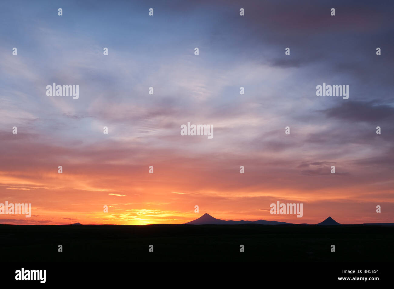 Whitlash Mt Sweetgrass Hills High Resolution Stock Photography and Images - Alamy
