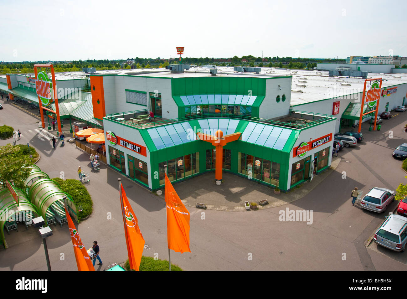 Globus shopping centre at Sachsenpark near Leipzig with car park in front  Stock Photo - Alamy