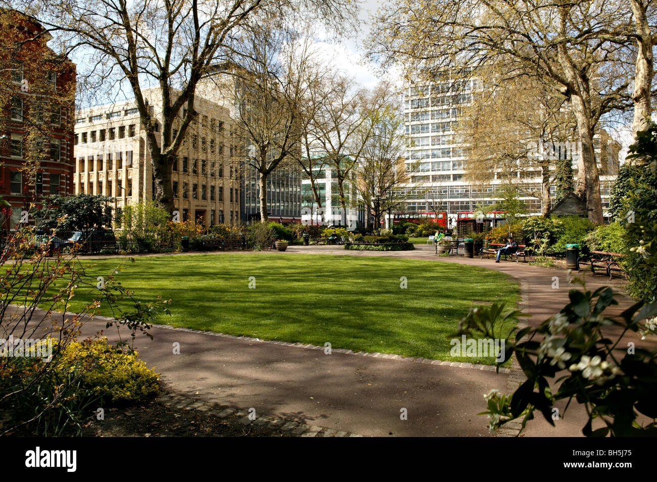 Red Lion Square in Central London. A London city garden for workers to take a break or have lunch Stock Photo