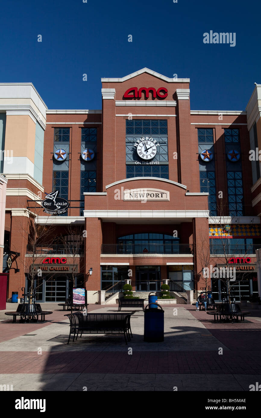 Newport Mall with theater, restaurants and shopping near the aquarium ... - Newport Mall With Theater Restaurants AnD Shopping Near The Aquarium BH5MAE