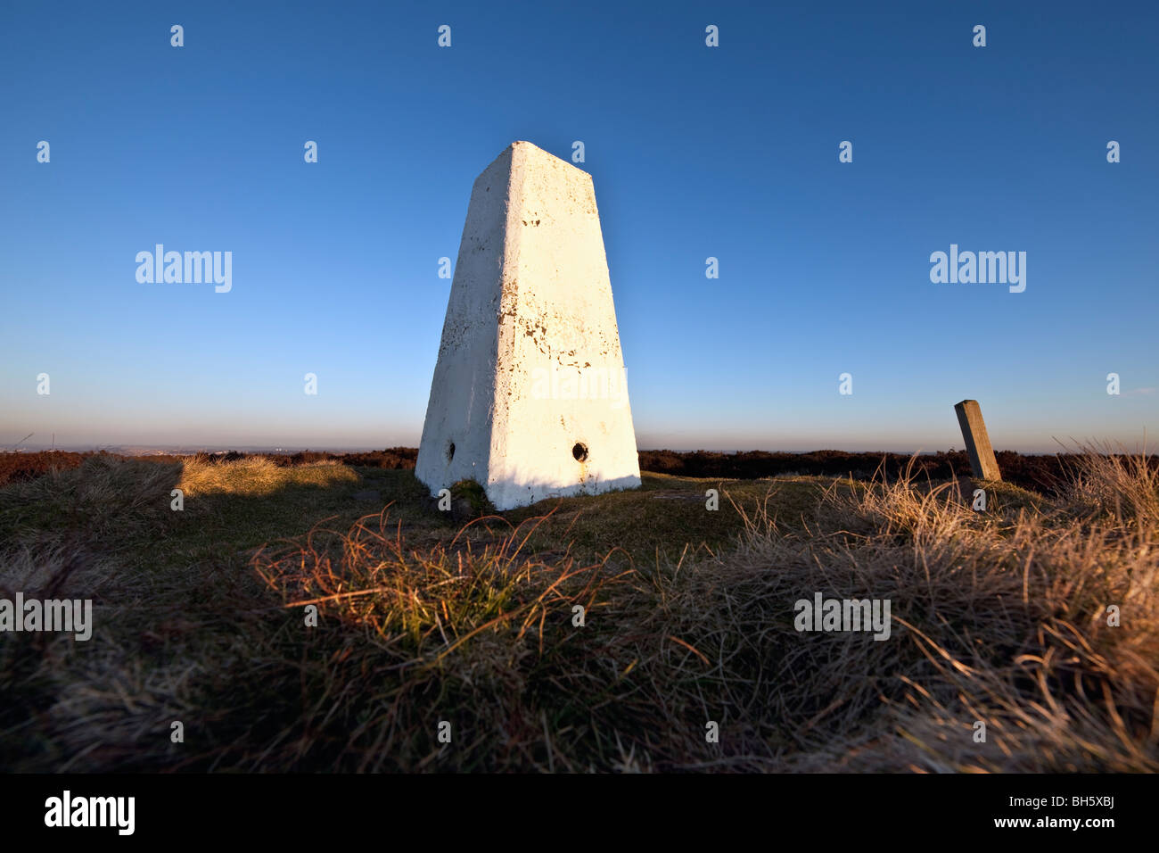 Triangulation pillar triangulation station hi-res stock photography and ...