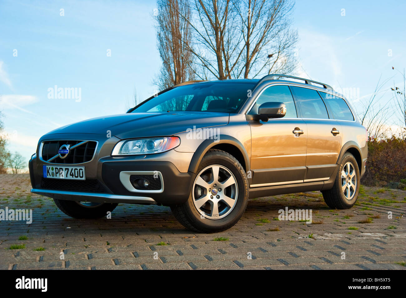 Volvo station wagon hi-res stock photography and images - Alamy