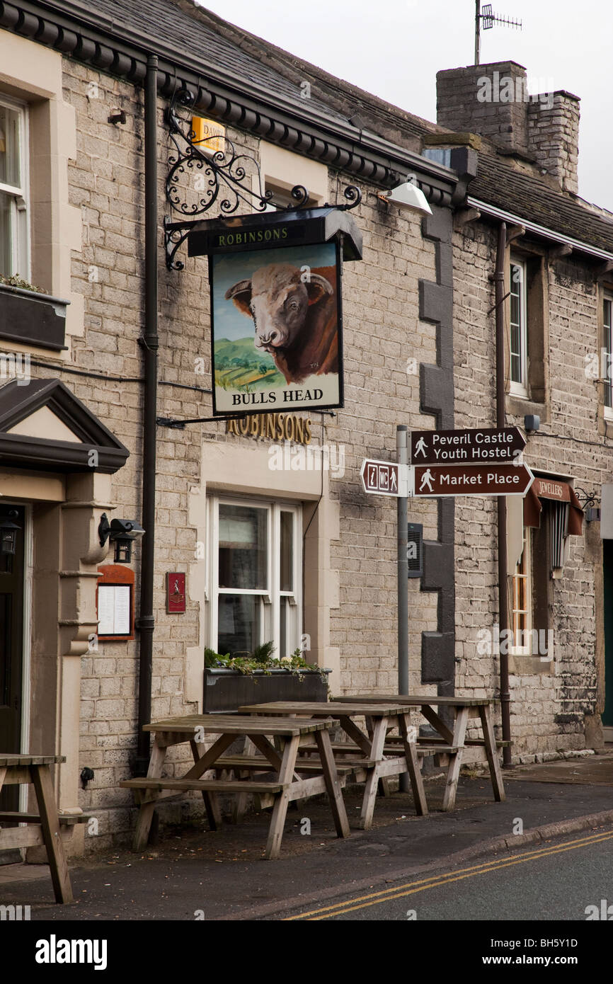 The Bull's Head, Main Road, Castleton, Derbyshire, in the Peak District Stock Photo