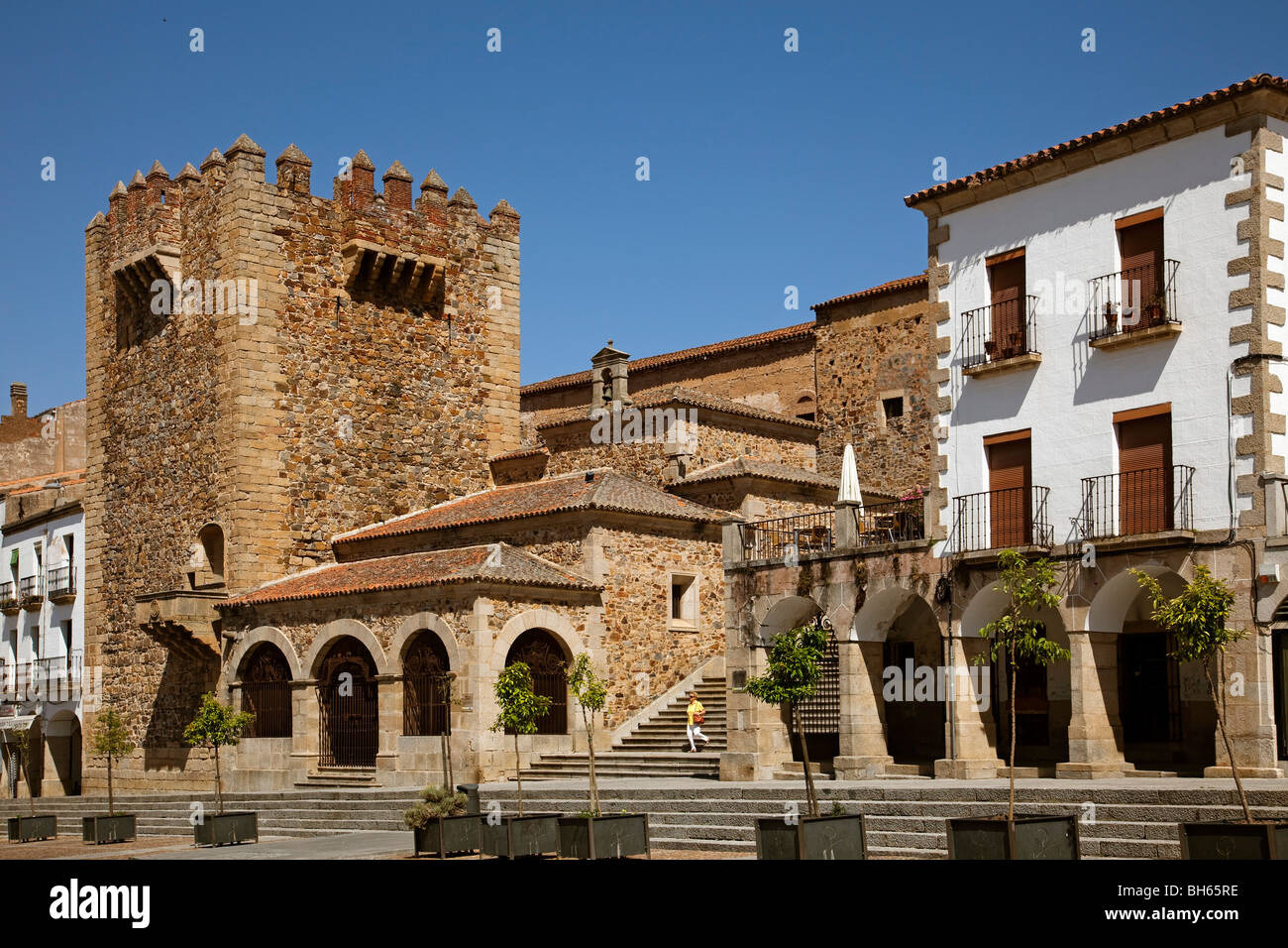 plaza-mayor-centro-hist-rico-monumental-de-c-ceres-extremadura-espa-a