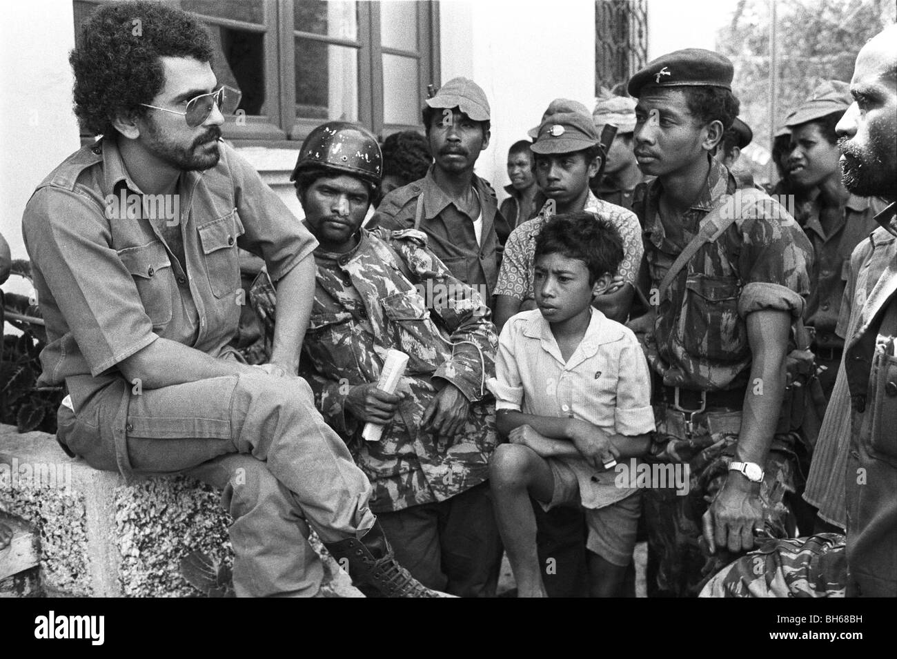 Jose Ramos-Horta with Fretilin at Batugade on border of East Timor where Indonesian forces invading. October 1975 Stock Photo