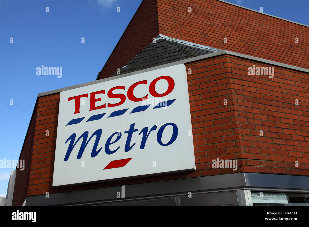TESCO METRO SUPERMARKET Stock Photo Alamy